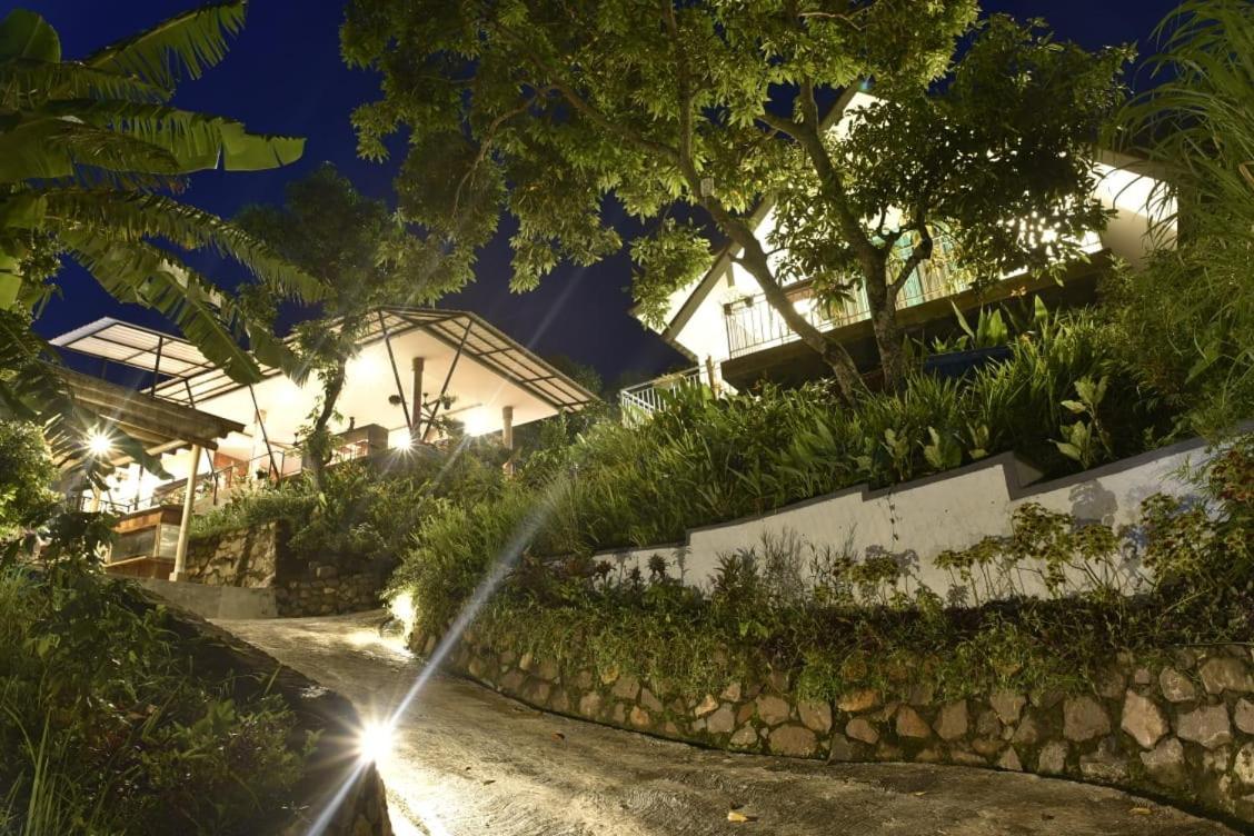 Ling & Louie'S Mountain Villa Mayong Exterior foto